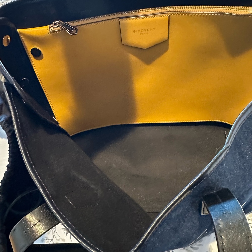 Givenchy Blue Denim Tote with Yellow Logo - Picture 5 of 5